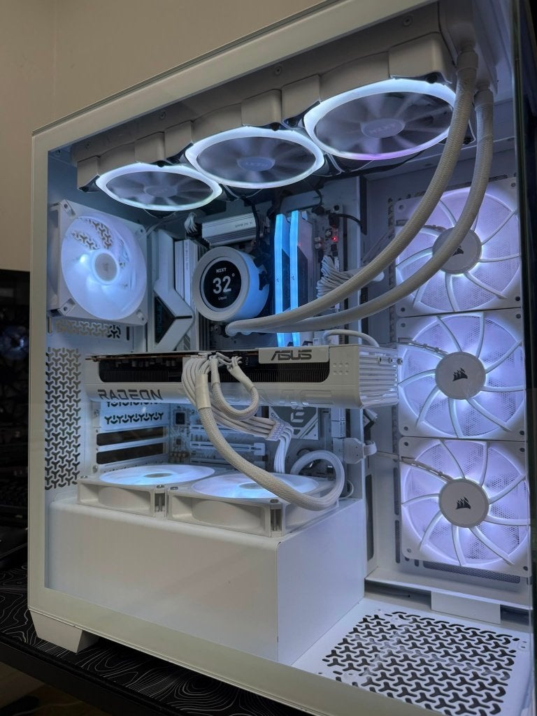 Pc gamer 9070xt & 7 9800X3D & 32Gb ddr5, Enlèvement, SSD