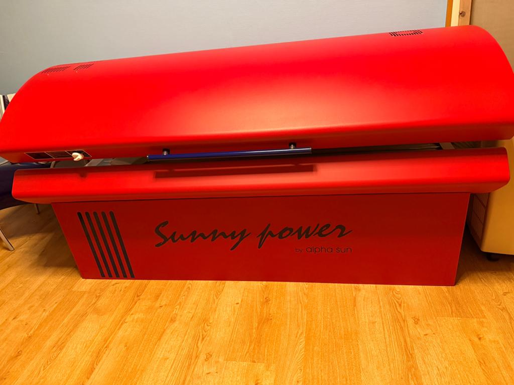 Lit de bronzage Sunny Power, Electroménager, Solarium, Banc solaire & Bronzage facial, Enlèvement, Utilisé