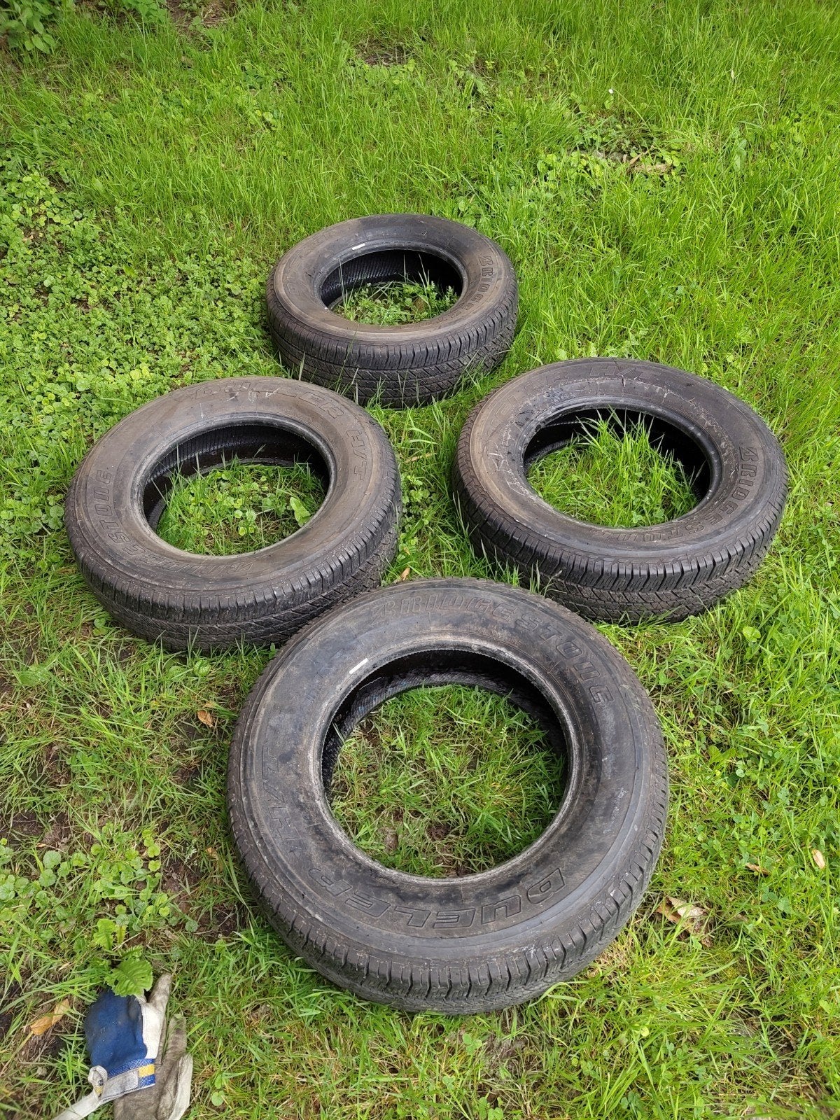 Bridgestone dualler 265 65r17 112s, Autos : Pièces & Accessoires, Neuf, 4 Saisons, 265 mm, Enlèvement
