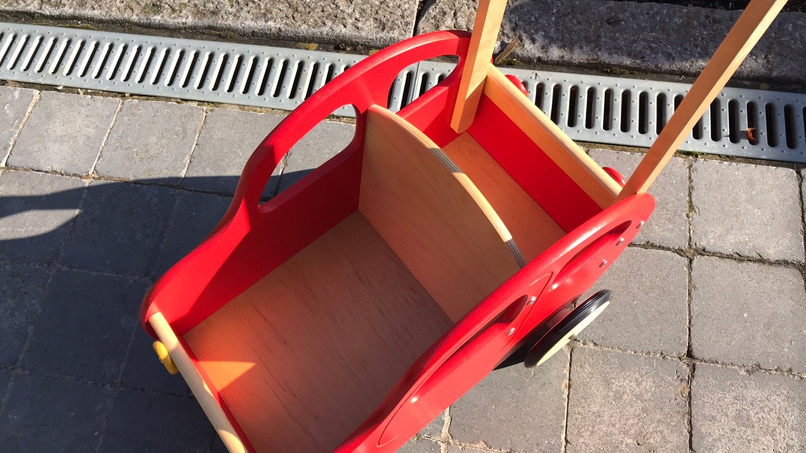 Nieuw houten loopkar, Ophalen, Zo goed als nieuw