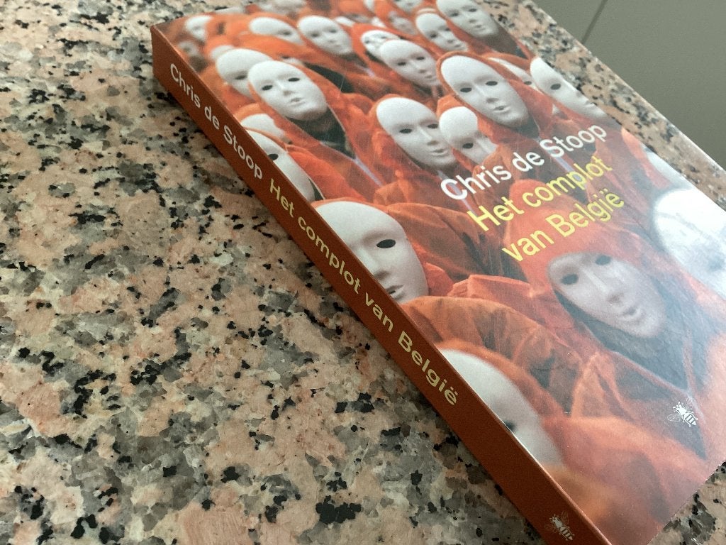 Het complot van België. Chris de Stoop, Ophalen of Verzenden, Zo goed als nieuw, België