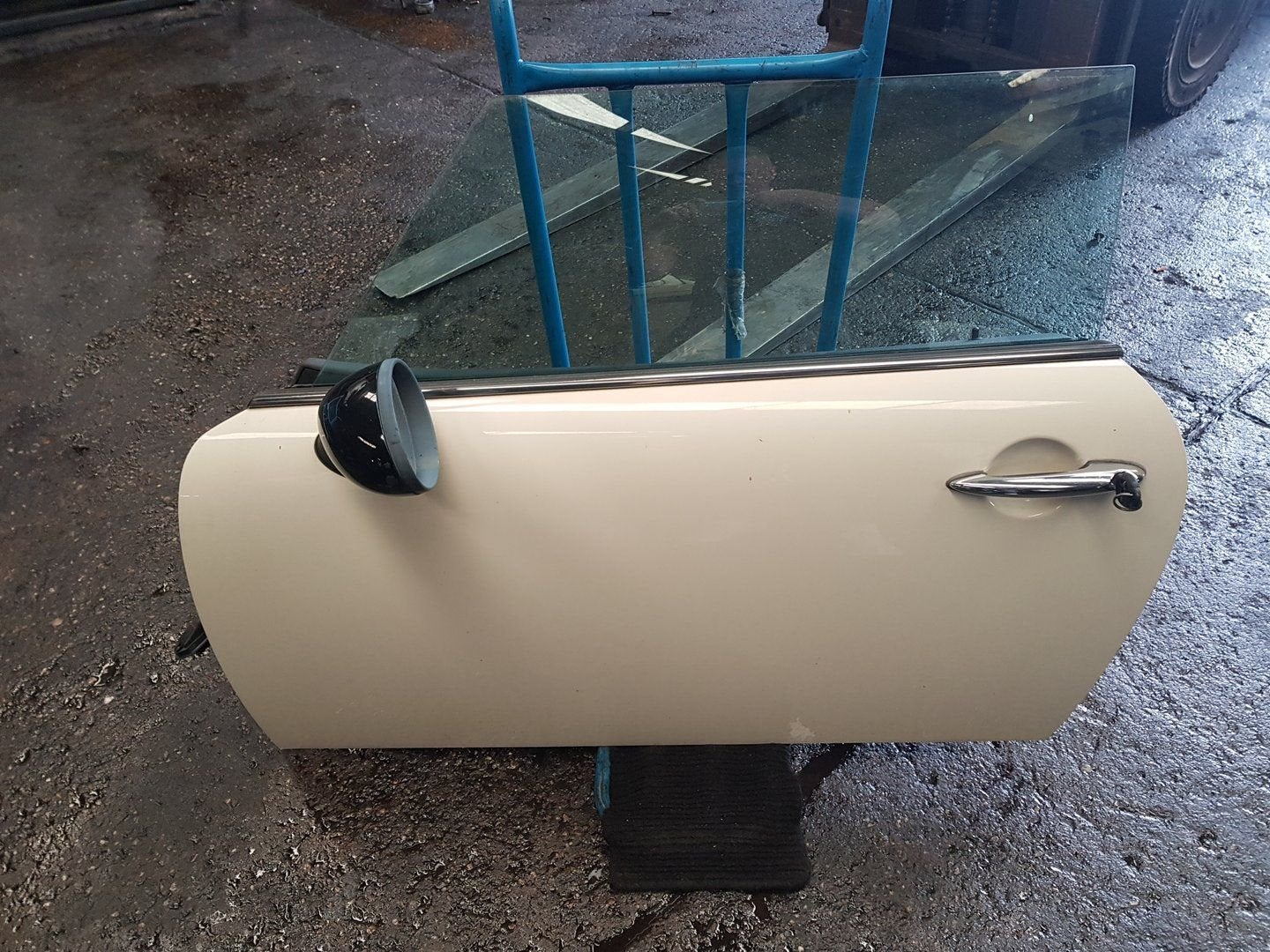 MINI COOPER PORTIER LINKS VOOR BJ 2005, -, Utilisé, Porte, -
