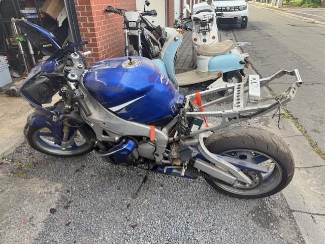 R1 1999, Enlèvement, Utilisé