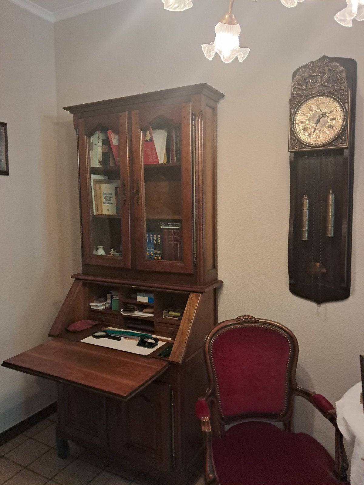 Wandkast / bureau antiek + wandklok, Antiek en Kunst, Ophalen