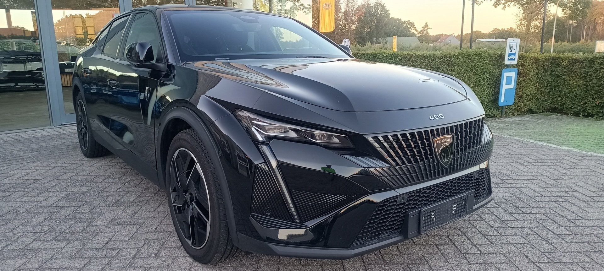 Prachtige Peugeot 408 Hybrid 225 pk GT (PHEV) – Full Optio, Auto's, Gebruikt, Euro 6, 4 cilinders, 1600 cc