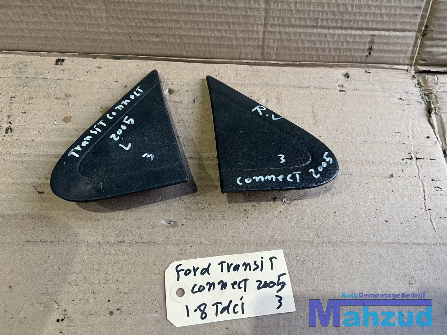 FORD TRANSIT CONNECT Links rechts voorscherm afdekkap 2002-2, Info@ford.com, Avant, Ford Motor Company, American Road 1
48126  Dearborn