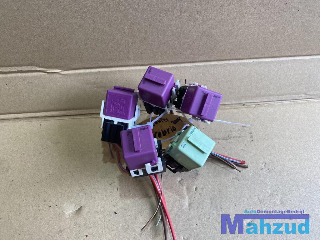 MINI COOPER ONE R50 R52 R53 relais 2001-2008 61361388911 613, Gebruikt, Customer.service@mini.co.uk, Mini, BMW AG