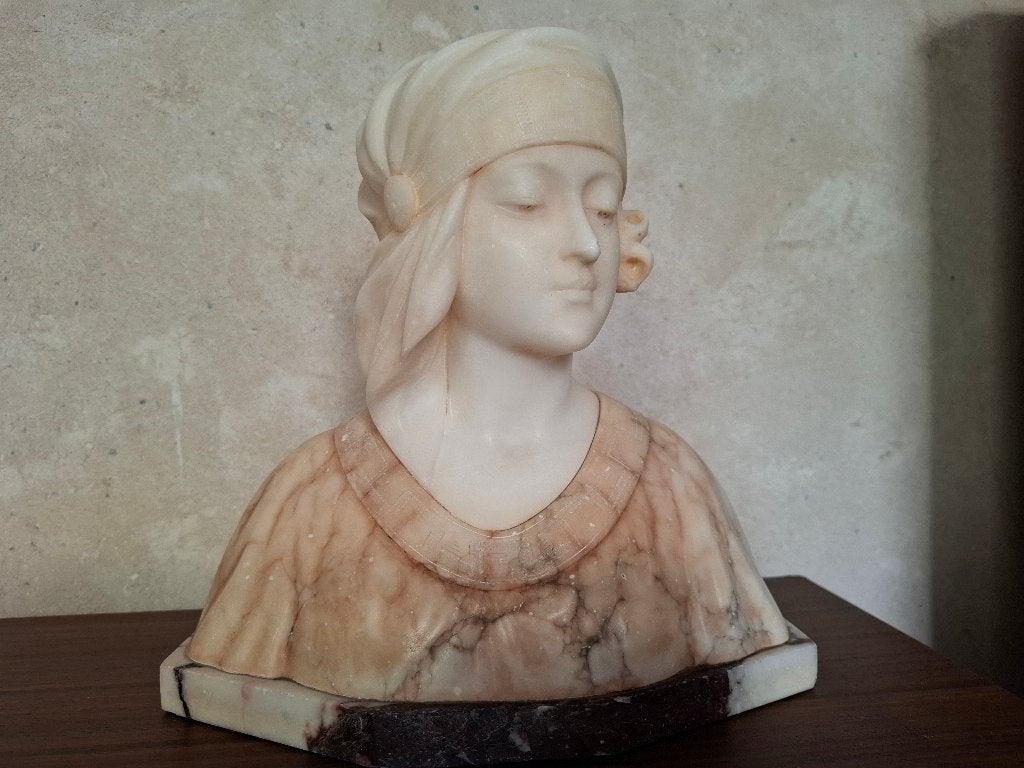 buste de femme en marbre, Buste, Enlèvement, Femme, Autres matériaux