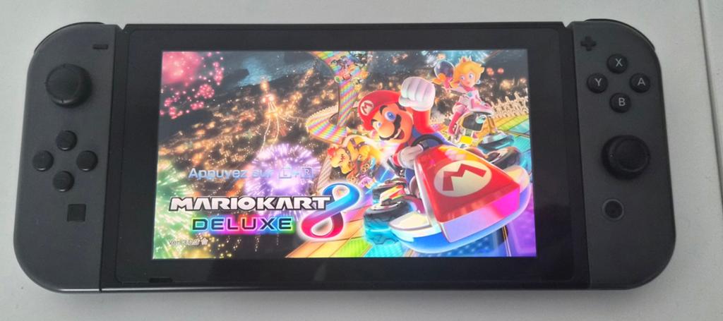 Nintendo switch joué à tous les jeux gratuitement sd 64 giga, Games en Spelcomputers, Spelcomputers | Nintendo Switch