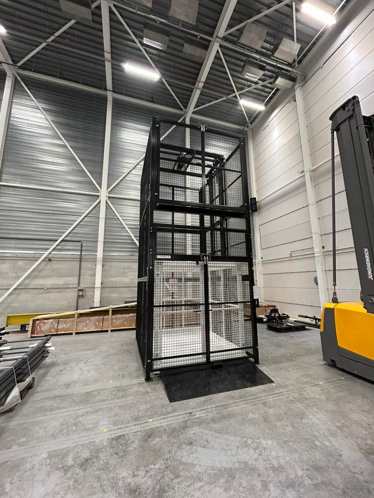 Goederenlift, Ophalen