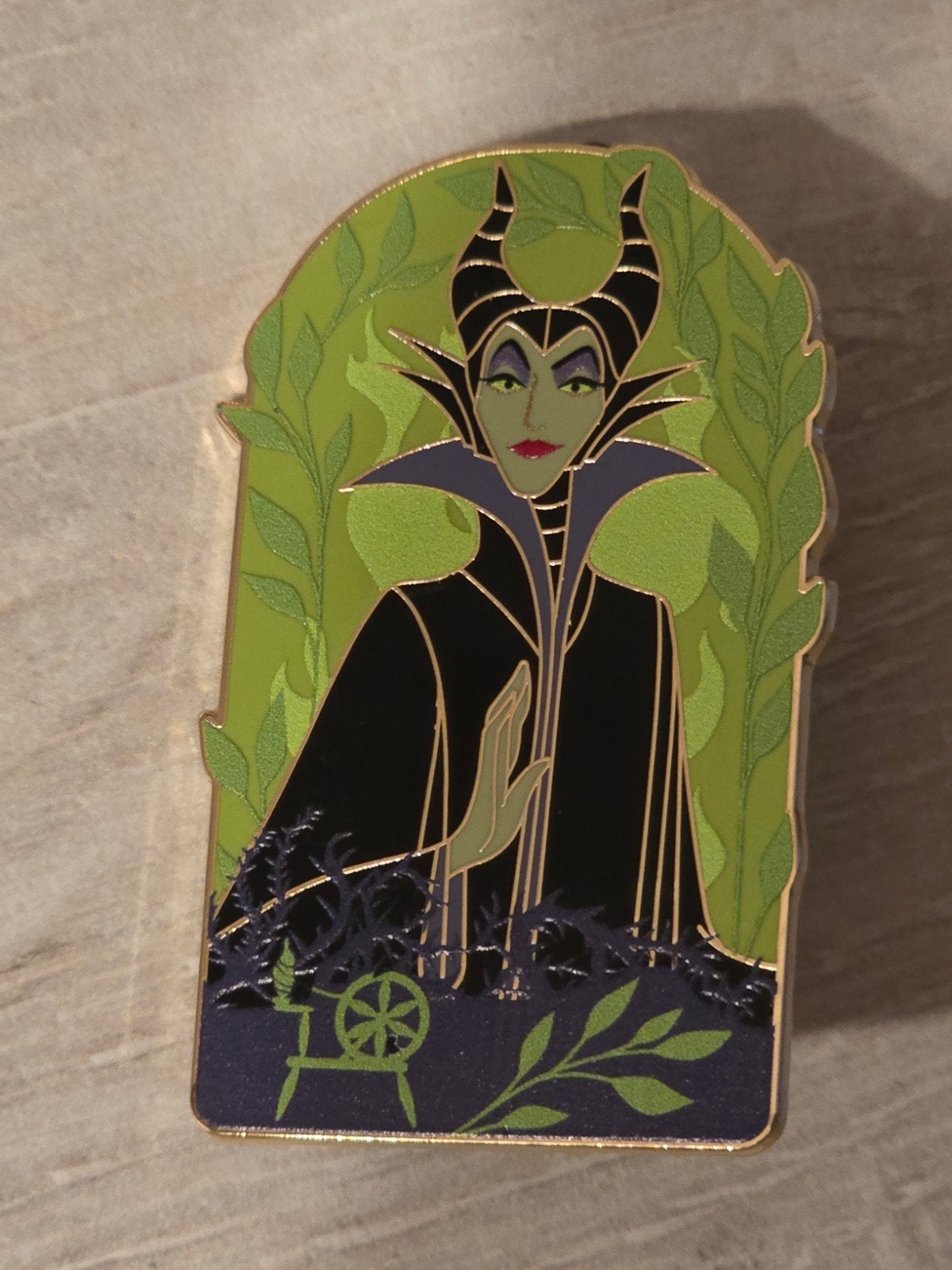 Maleficent Portrait Pin Disneyland Paris, Ophalen of Verzenden, Sneeuwwitje of Doornroosje, Zo goed als nieuw, Overige typen