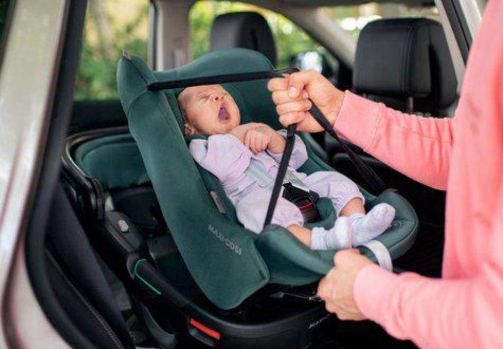 Siège d'auto Maxi-Cosi Coral 360 i-Size - Essential Graphite, Autos : Divers, Accessoires de voiture, Comme neuf, Enlèvement
