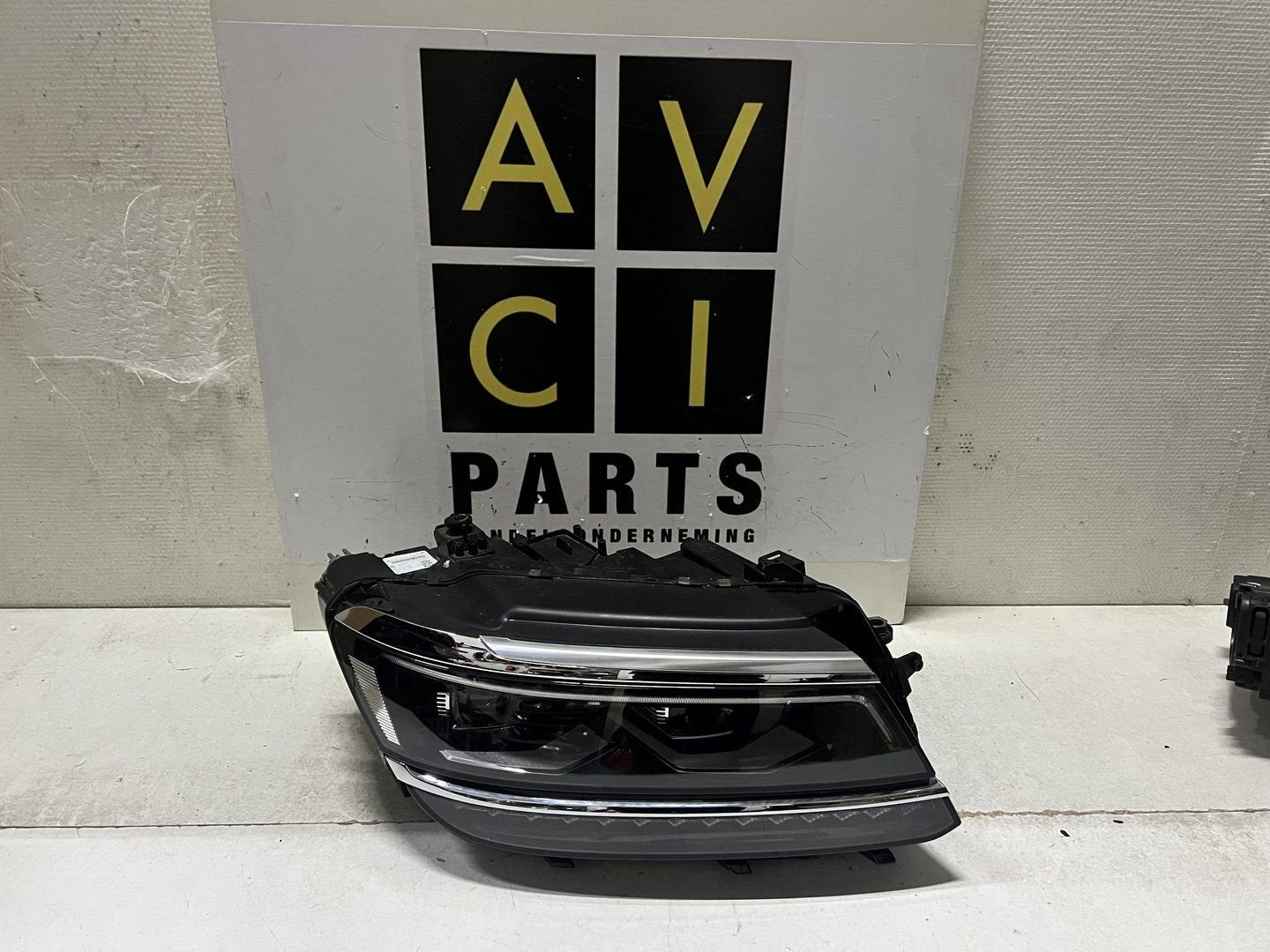 Koplamp VW Tiguan ALLSPACE 5NA Voll LED Rechts Origineel 5NN, Gebruikt, -, Volkswagen, -