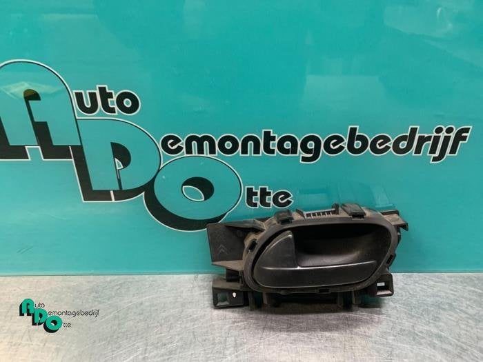 Poignée portière 2portes gauche d'un Peugeot Partner (Part, -, 3 mois de garantie, Utilisé, -