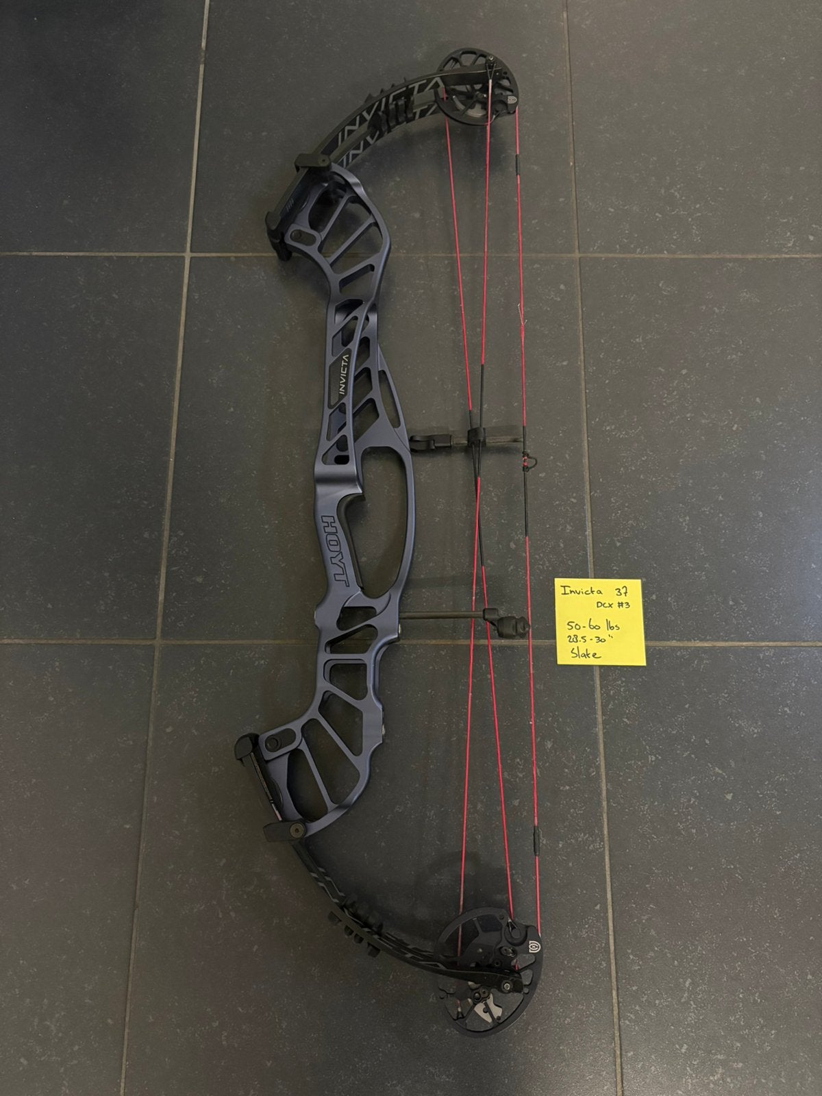 Hoyt Invicta 37 DCX #3, Sports & Fitness, Tir à l'arc, Enlèvement ou Envoi, Comme neuf