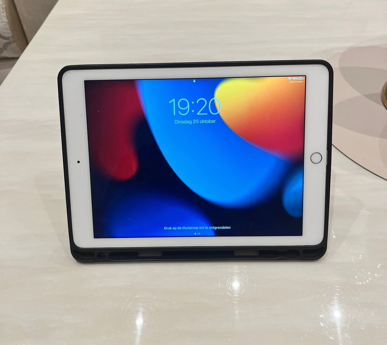 iPad Air 2 Zilver + Gratis Hoes - Zo goed als nieuw⁠, Computers en Software, Ophalen, 32 GB, Apple iPad, Zo goed als nieuw