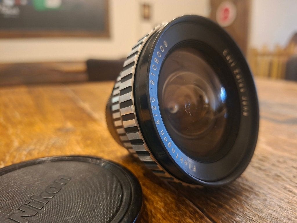 Carl Zeiss Jena Flektogon 20mm f/4 en monture Nikon F, Nikon, Enlèvement, Utilisé, 20 mm