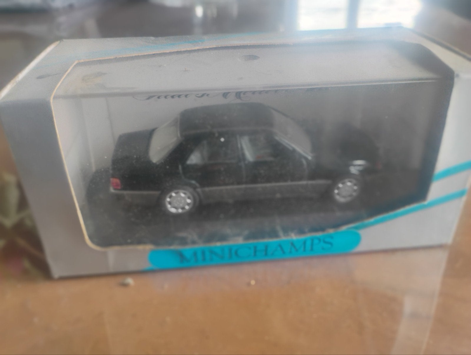 Voitures de courses miniatures 1/43e, Enlèvement