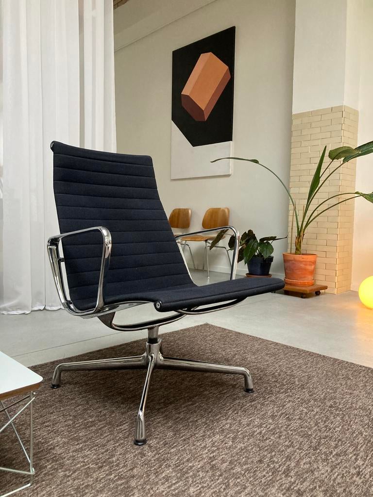 Vitra Eames ea116 Herman Miller, Huis en Inrichting, Ophalen, Zo goed als nieuw