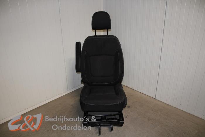 Stoel links van een Renault Trafic, Gebruikt, -, Renault, -