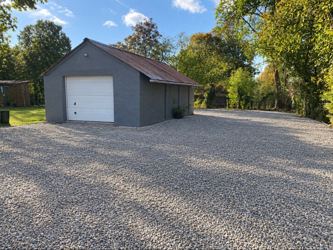 Petit entrepôt/garage A Louer