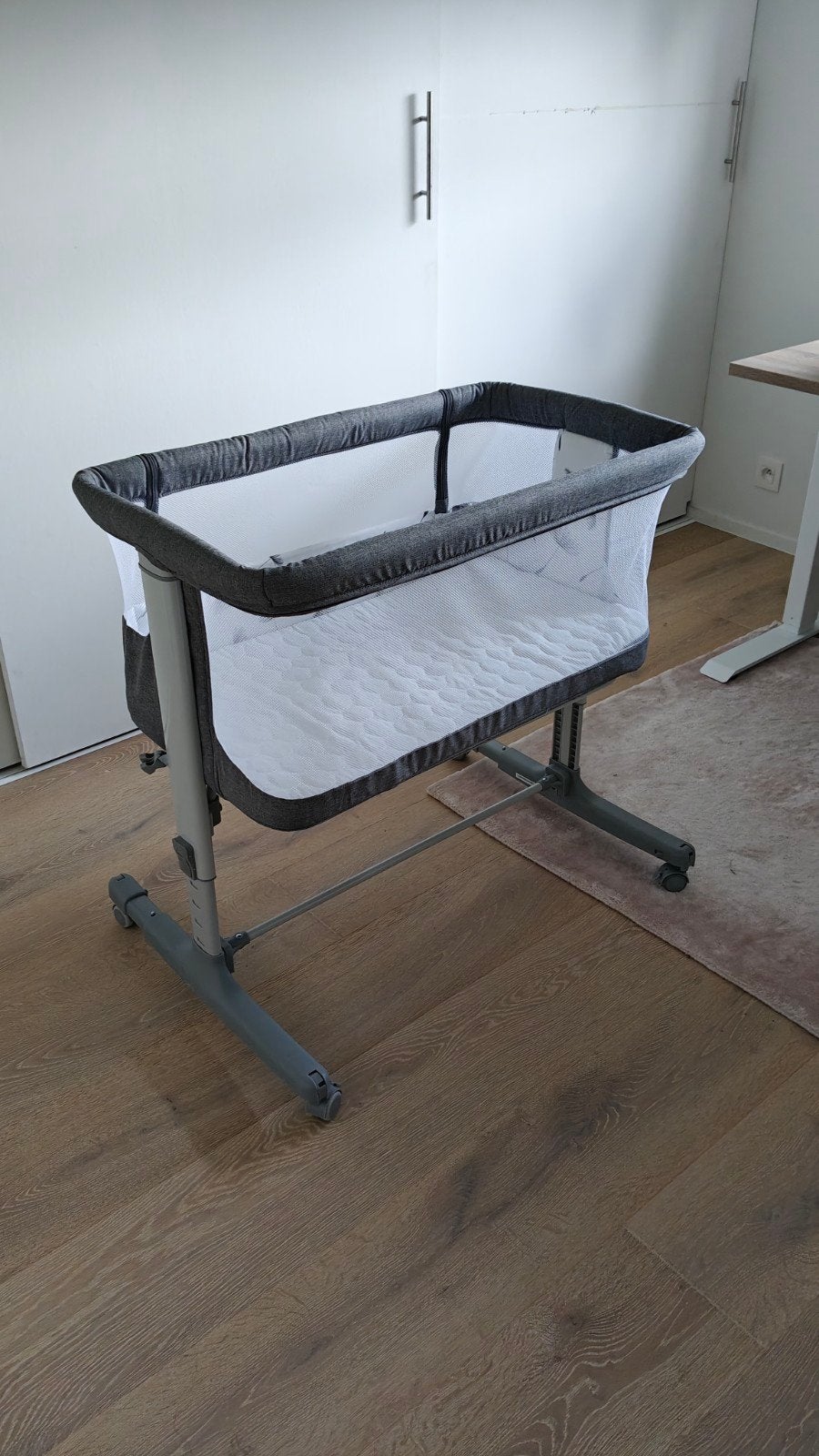 Next to Me Baby kinderbed, Enlèvement