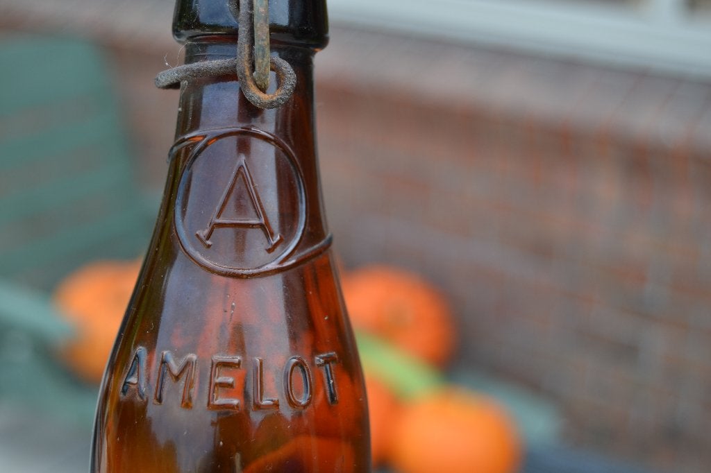 oud bier flesje amelot, Verzamelen, Ophalen of Verzenden, Gebruikt, Flesje(s), Overige merken