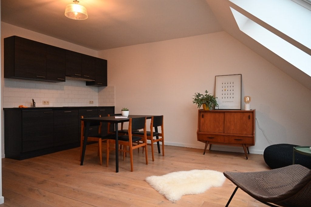 Gezellig 1 slaapkamer app in Antwerpen (Markgravewijk), Immo, Antwerpen, Anvers (ville), Ventes sans courtier, Jusqu'à 200 m²