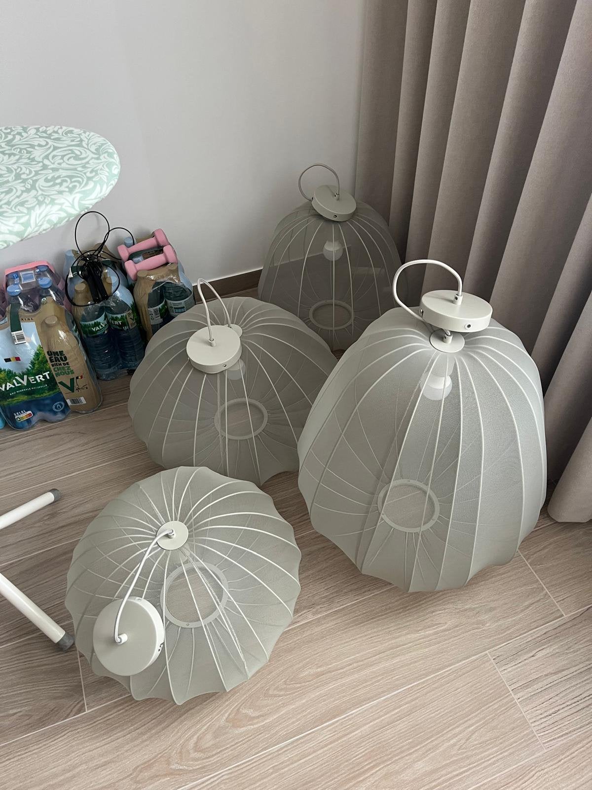 Quatres lampes balloon Bolia, Enlèvement, Comme neuf