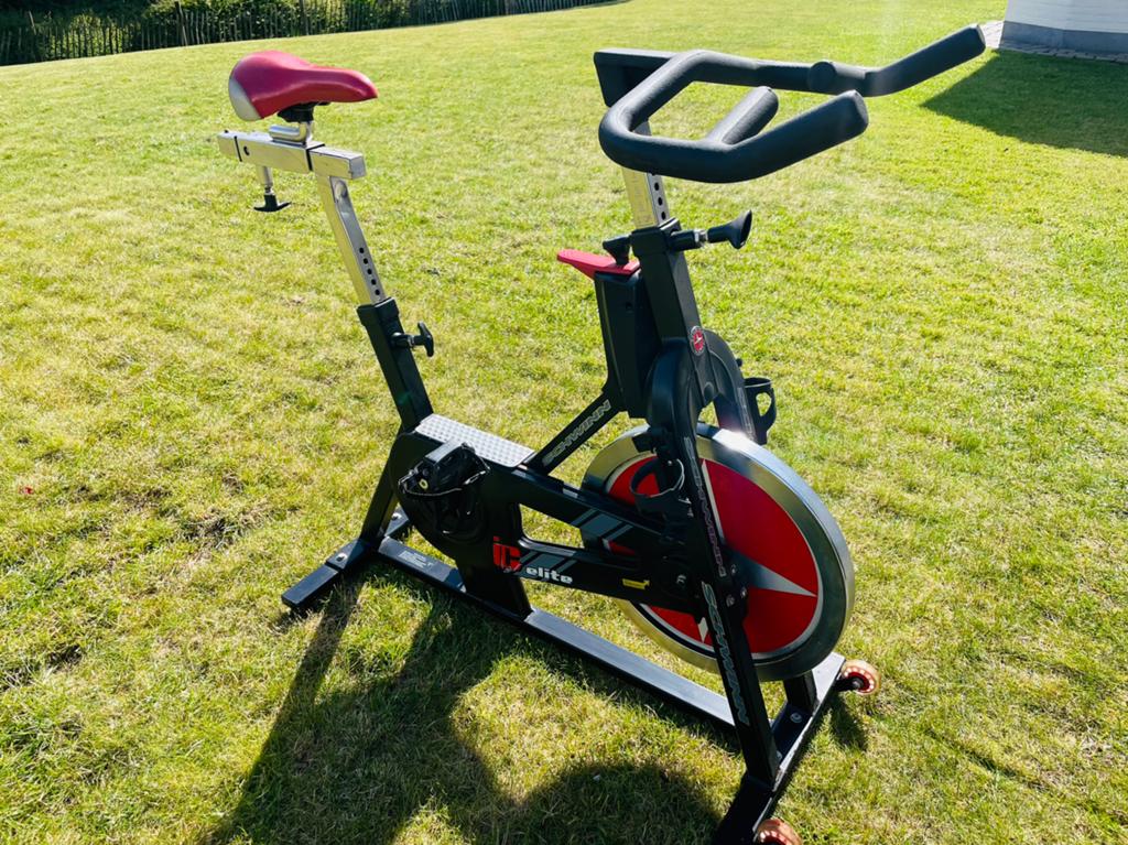 Spinning fiets Schwinn zwart / rood, Ophalen, Gebruikt, Metaal, Hometrainer