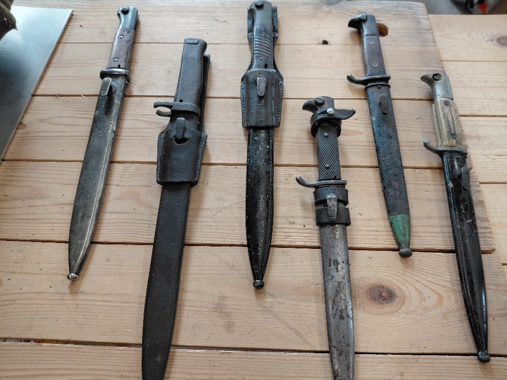 Set bajonetten, Verzamelen, Militaria | Algemeen, Ophalen, Landmacht, Mes of Dolk