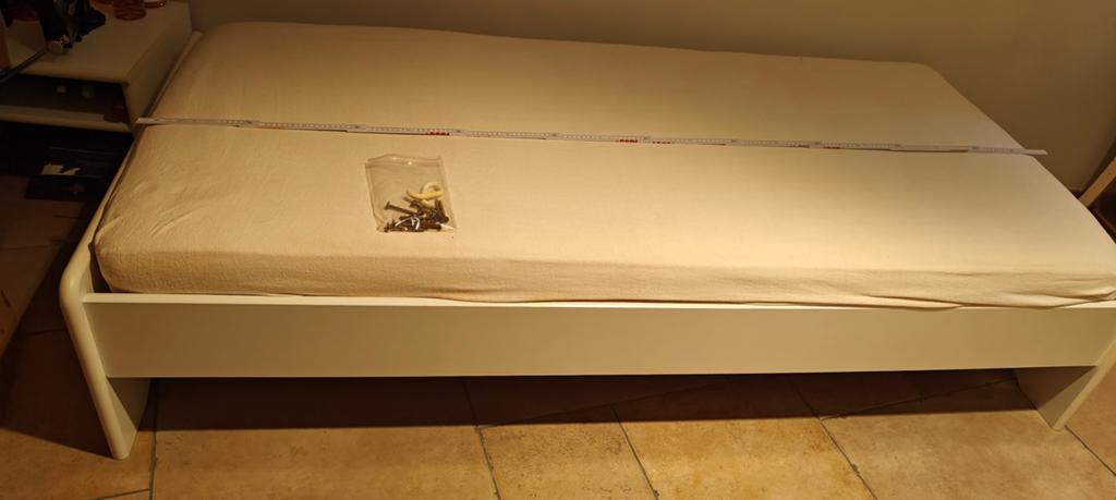 Bed in wit hout voor1 persoon, Ophalen, Eenpersoons, Wit, Neutraal