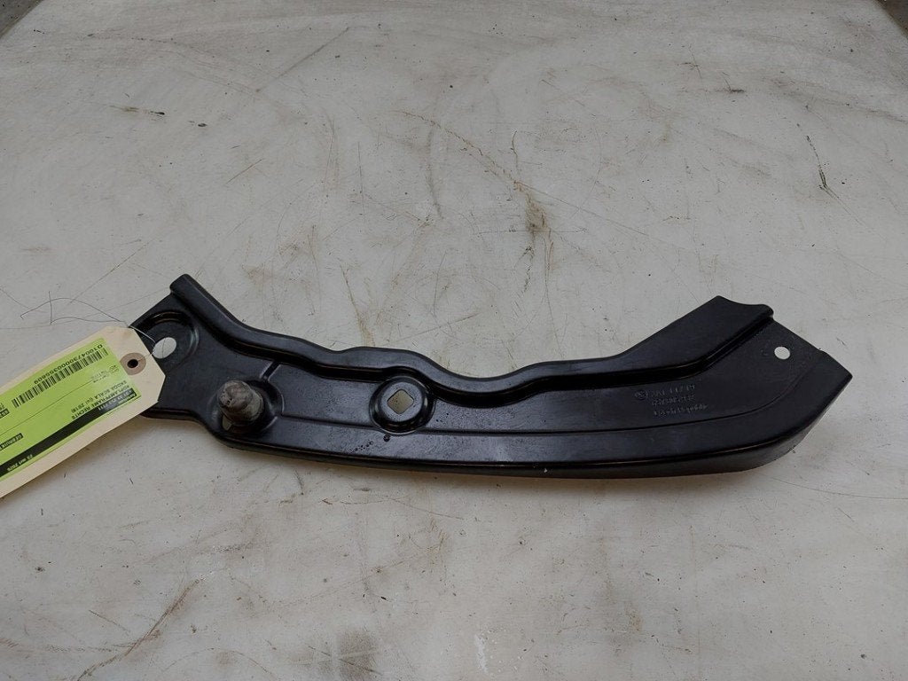 KOPLAMP HOUDER RECHTS Skoda Scala (01-2019/-) (|657805932|), Dhr. J. Ham, Gebruikt, Administratie@autoham.nl, Skoda