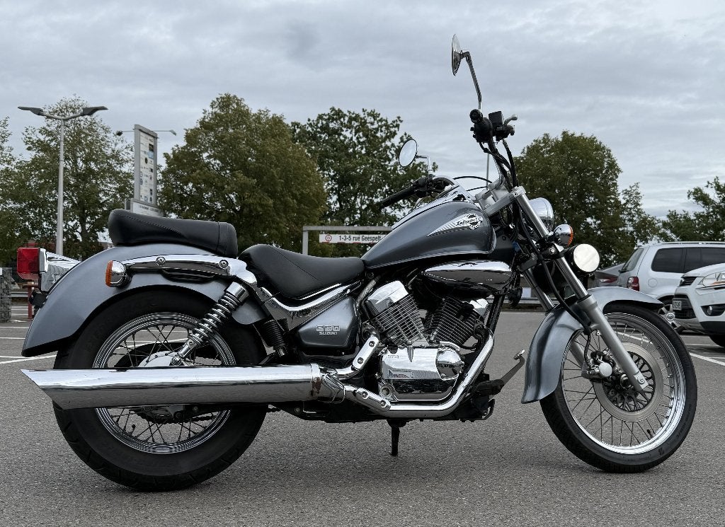 SUZUKI VL 250, Motos, Motos | Suzuki, Entreprise, Occasion, Chopper, 2 cylindres
