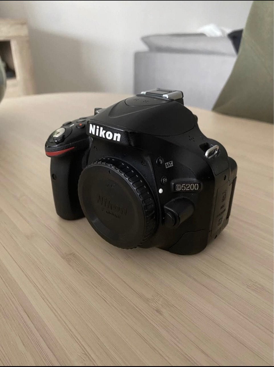 Nikon D5200 + lens SIGMA 10-20MM F/4.0-5.6, Ophalen, Zo goed als nieuw, Nikon