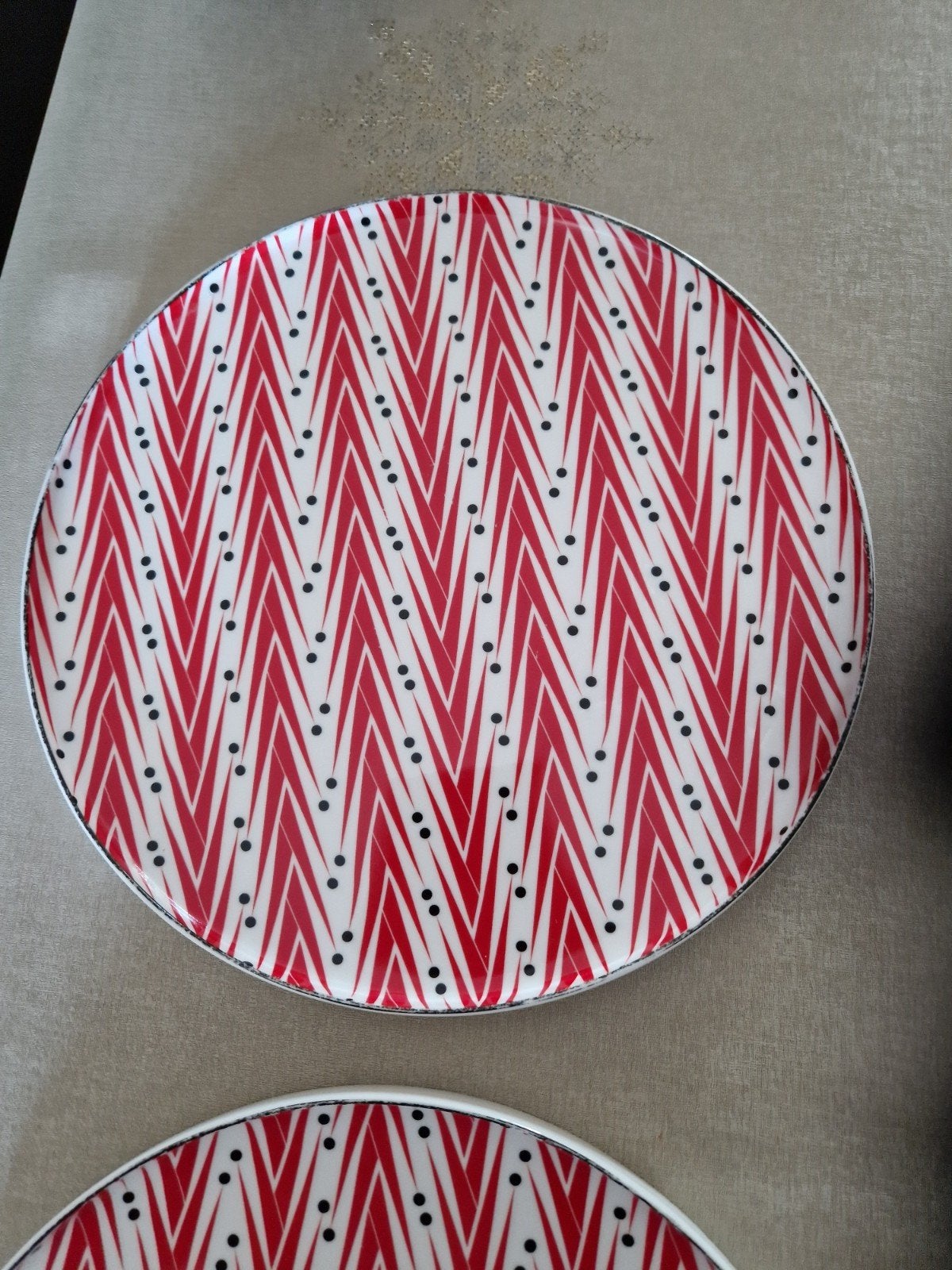 2 assiettes à gâteaux conçues pour vivre, Enlèvement