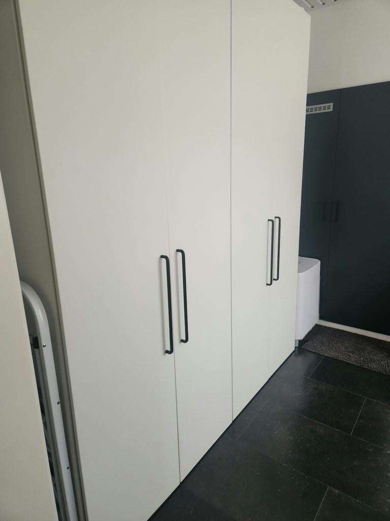 Degelijk en strakke kleerkast, Huis en Inrichting, Kasten | Kleerkasten, Ophalen