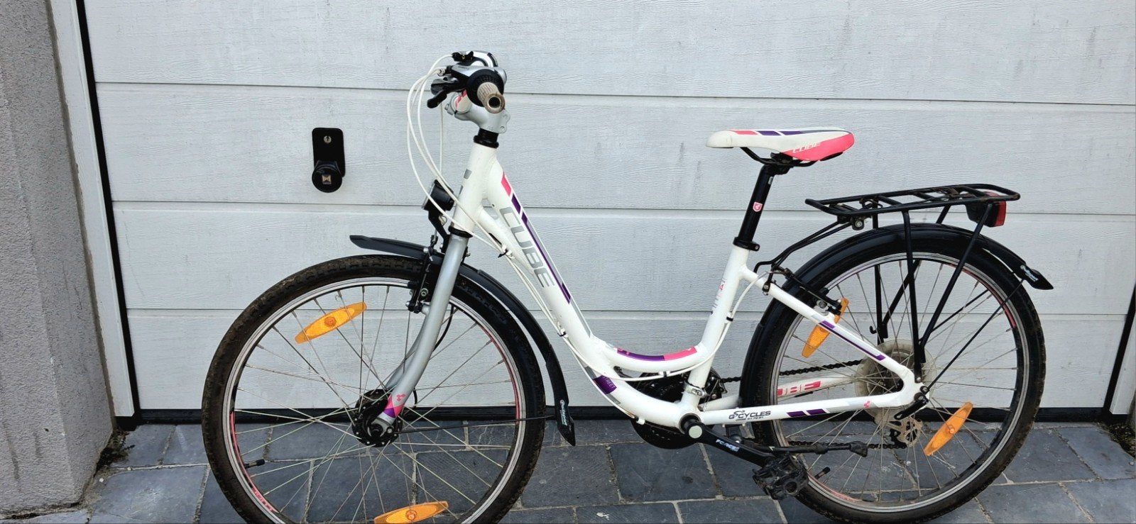 Vélo enfant 24pouces marque CUBE nickel, Vélos & Vélomoteurs