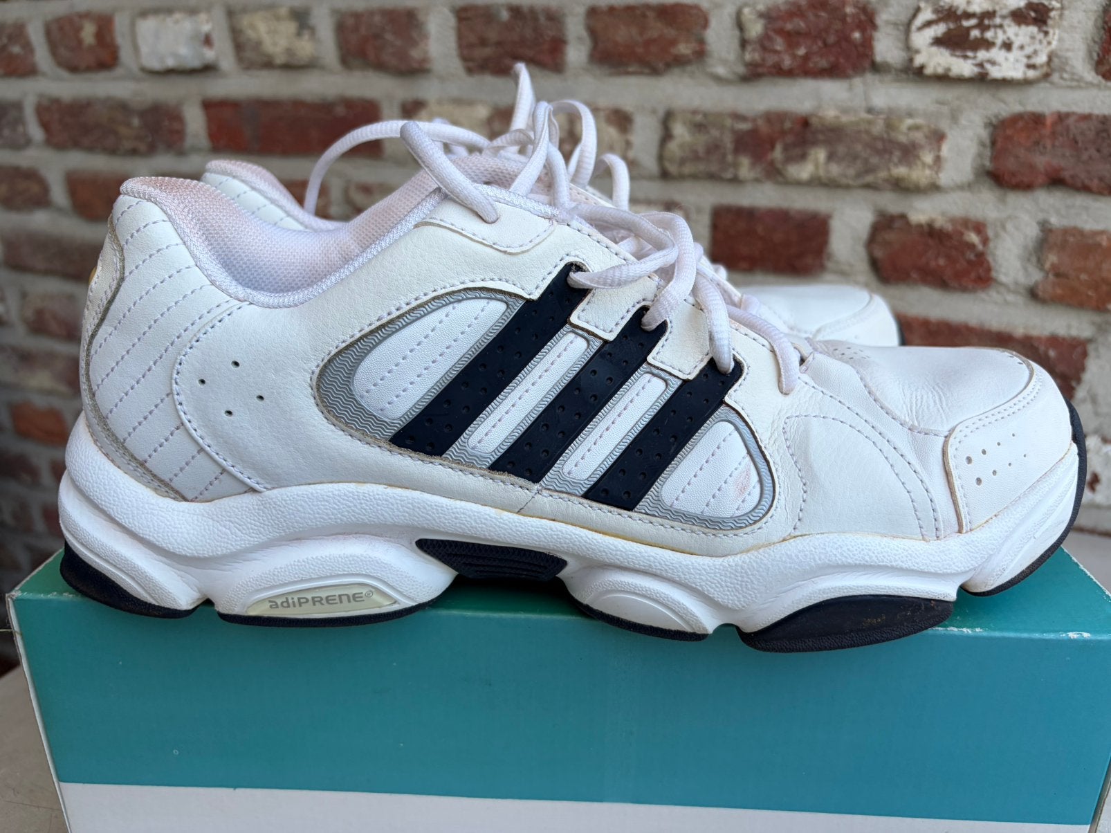 Adidas herensportschoenen maat 44, Sport en Fitness, Ophalen of Verzenden, Zo goed als nieuw