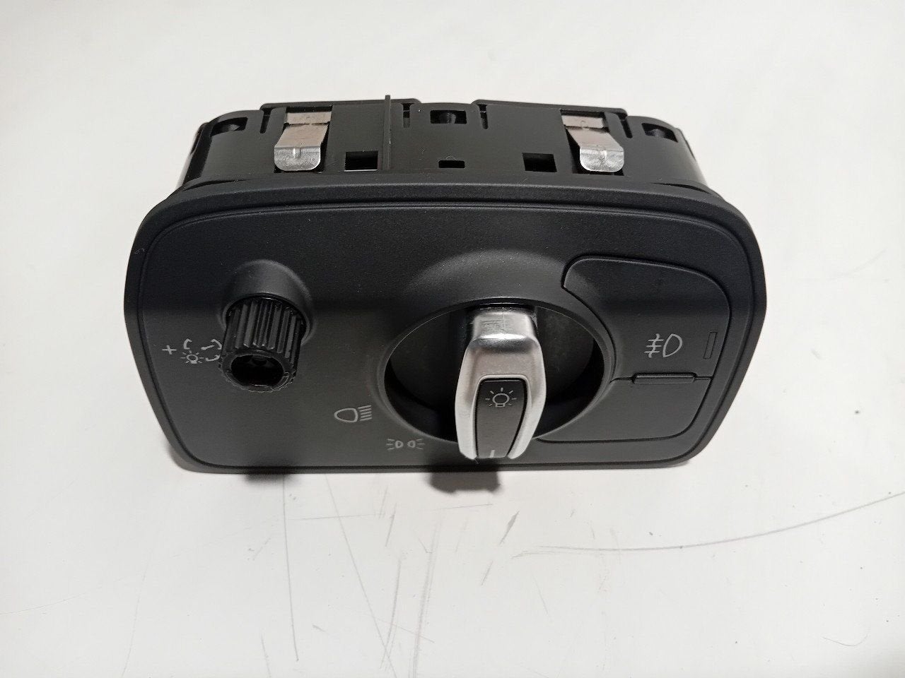 Lichtschakelaar Audi A3, Onderdelen@venauto.nl, Van der Ven Autorecycling B.V., Ettenseweg 76, 4706 PB Roosendaal, The Netherlands
