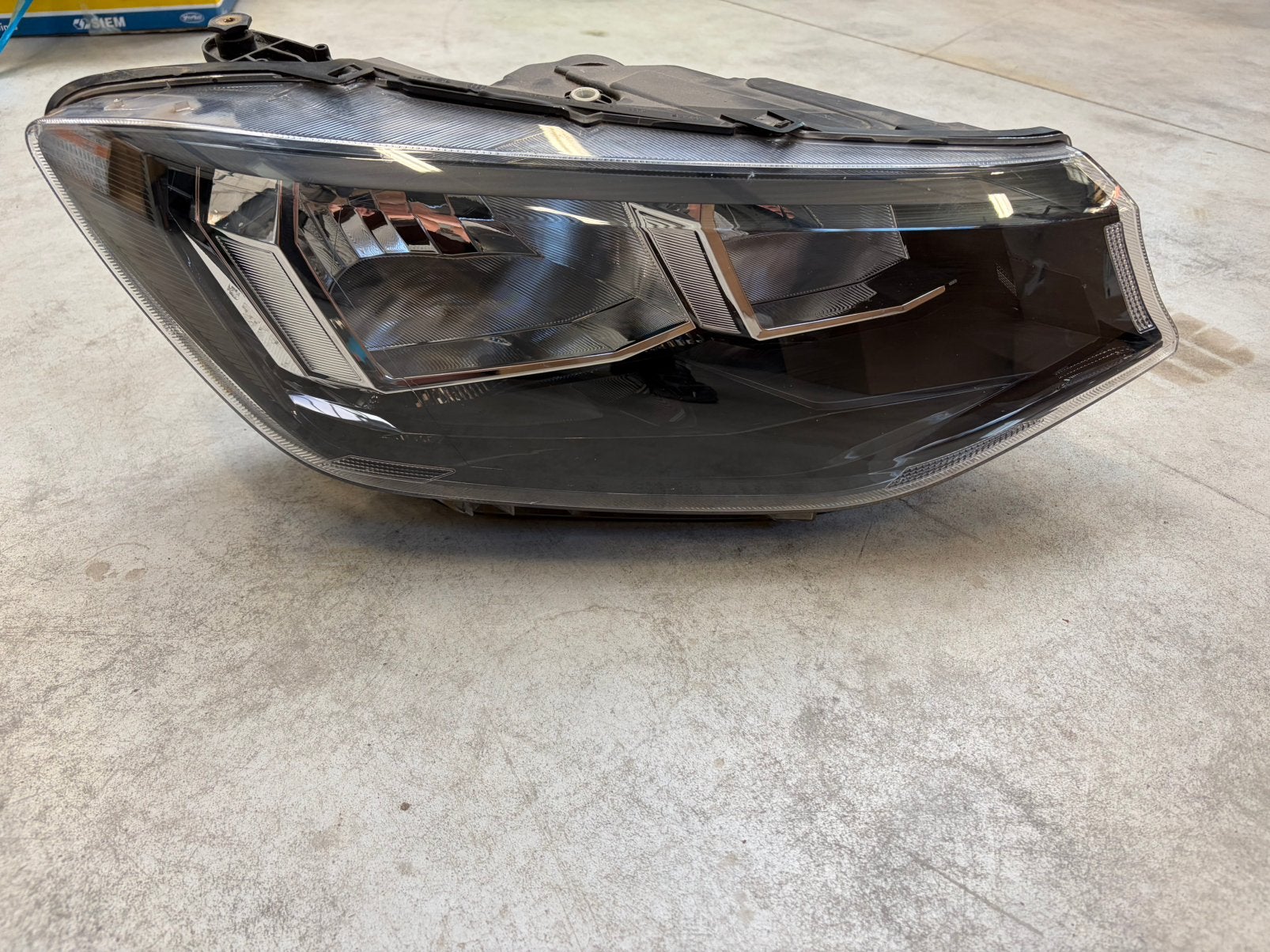 VW caddy rechter koplamp, Autos : Pièces & Accessoires, Enlèvement, Utilisé, Volkswagen