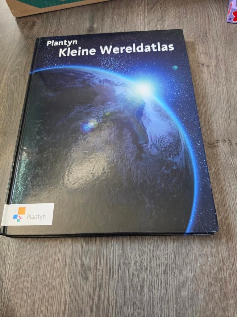 Plantyn Kleine Wereldatlas, Ophalen