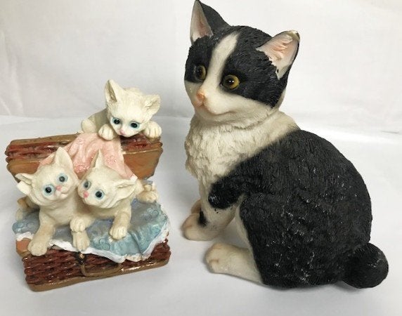 Kat Poes met kleintjes familie😍😻😻💑🤗🎁👌, Minder dan 20 cm, Ophalen of Verzenden, Beeld, Meerkleurig
