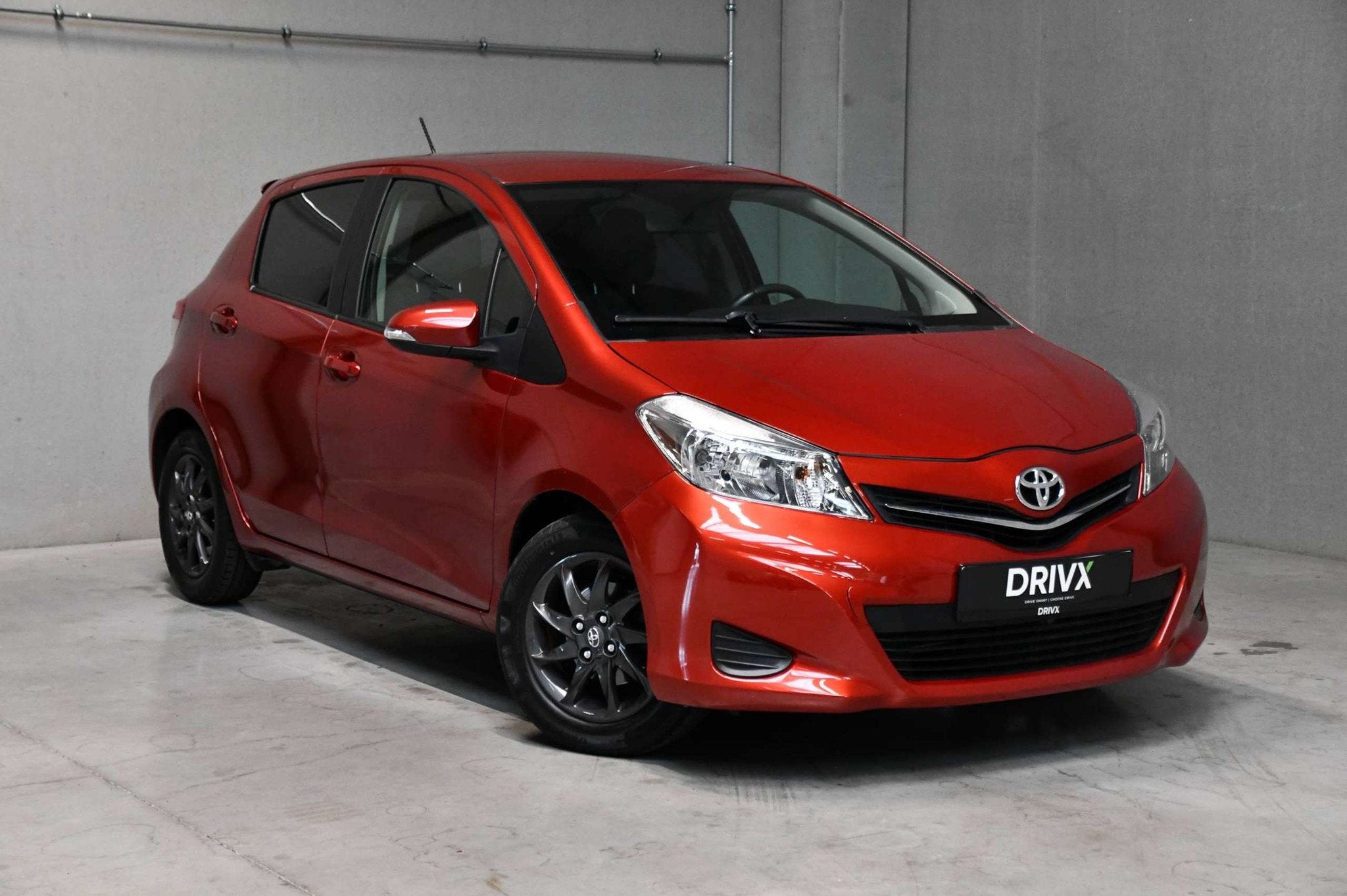 Toyota Yaris Yaris - Manueel - Diesel - Camera - Bluetooth, Rouge, Euro 5, Entreprise, Boîte manuelle