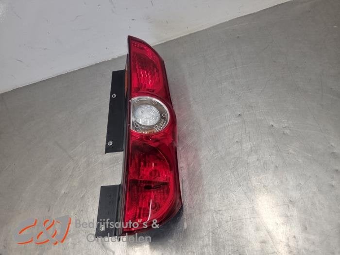 Feu arrière droit d'un Fiat Doblo, -, 3 mois de garantie, Utilisé, Fiat
