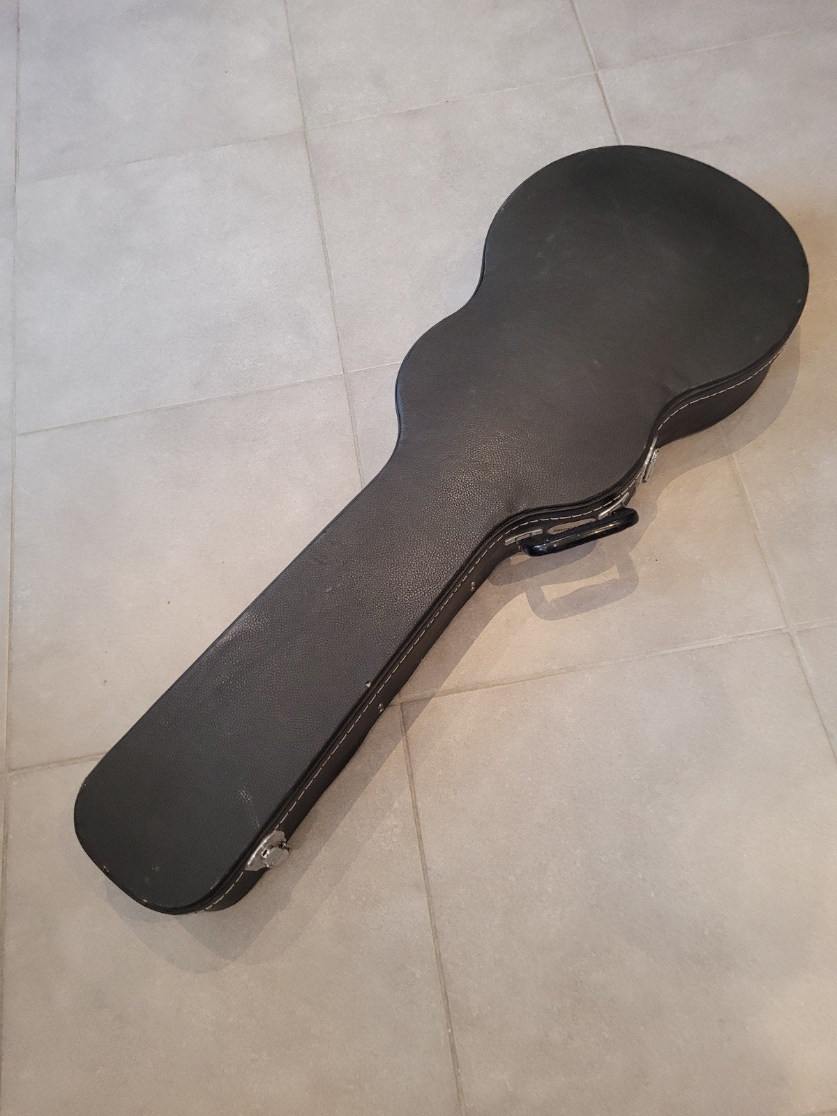 Etui guitare avec clés., Musique & Instruments, Enlèvement, Utilisé