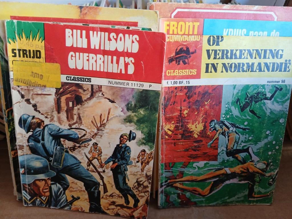Lot de plus de 100 bandes dessinées de guerre. Minitrip Vict, Livres, Enlèvement ou Envoi