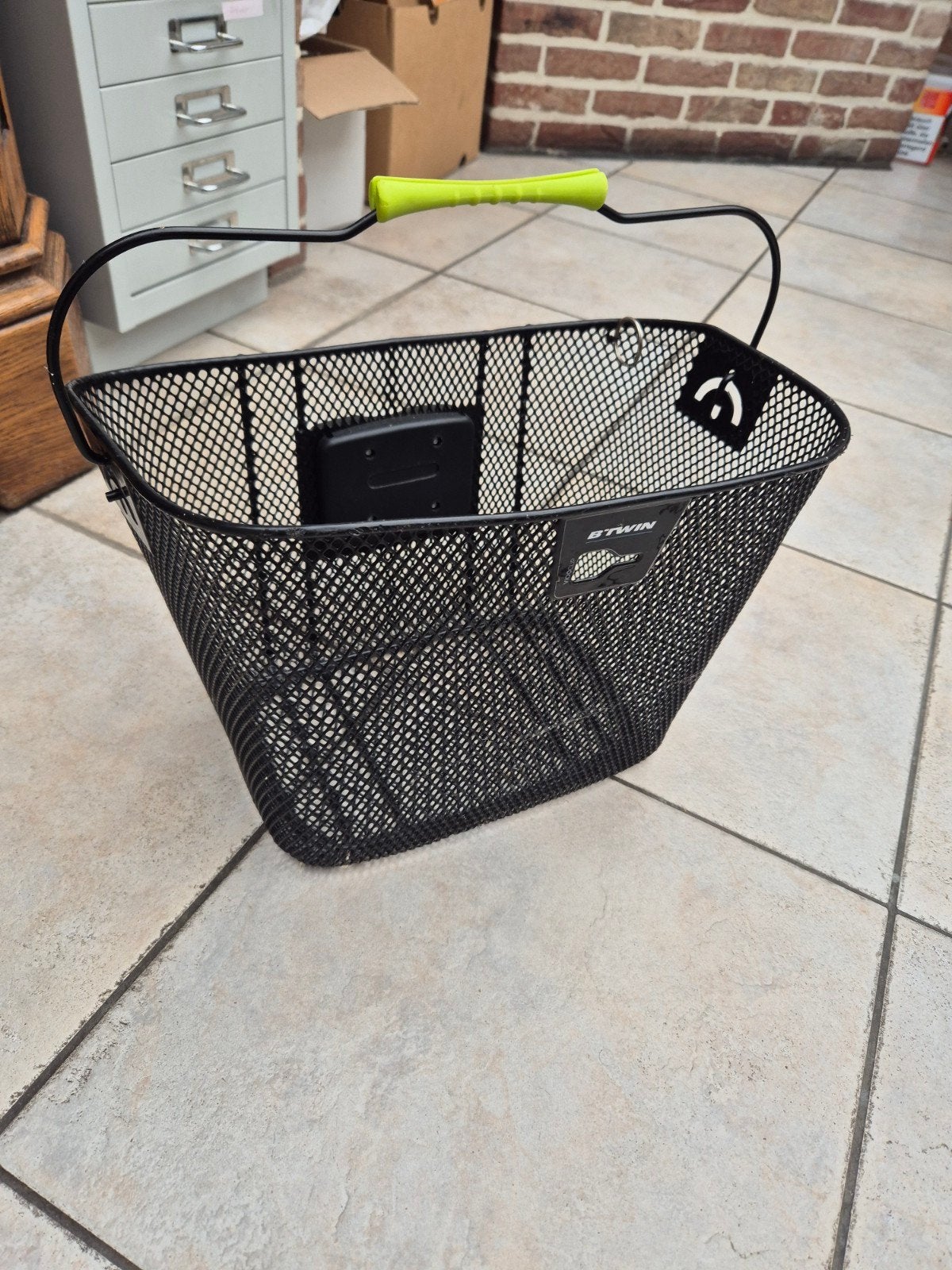 Zwarte metalen fietsmand in heel goede staat, Fietsen en Brommers, Ophalen of Verzenden, Fietsmand