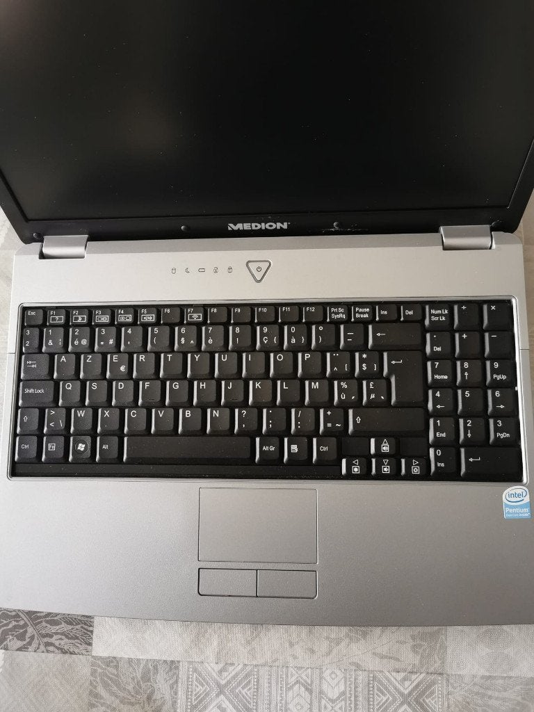 Laptop Medion Windows 11, Computers en Software, Windows Laptops, Ophalen, 4 GB, SSD