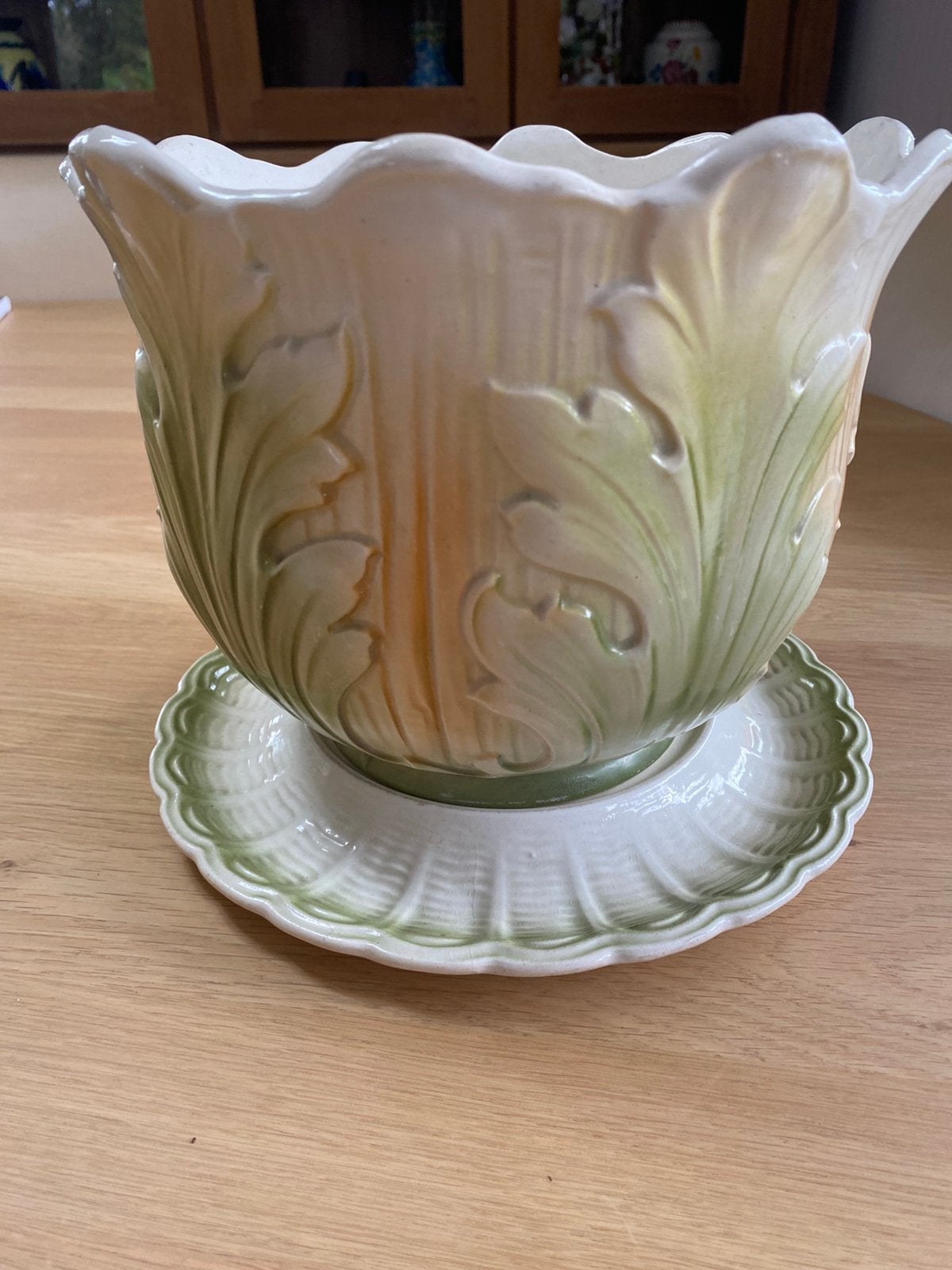 Cache pot barbotine art nouveau, Enlèvement ou Envoi